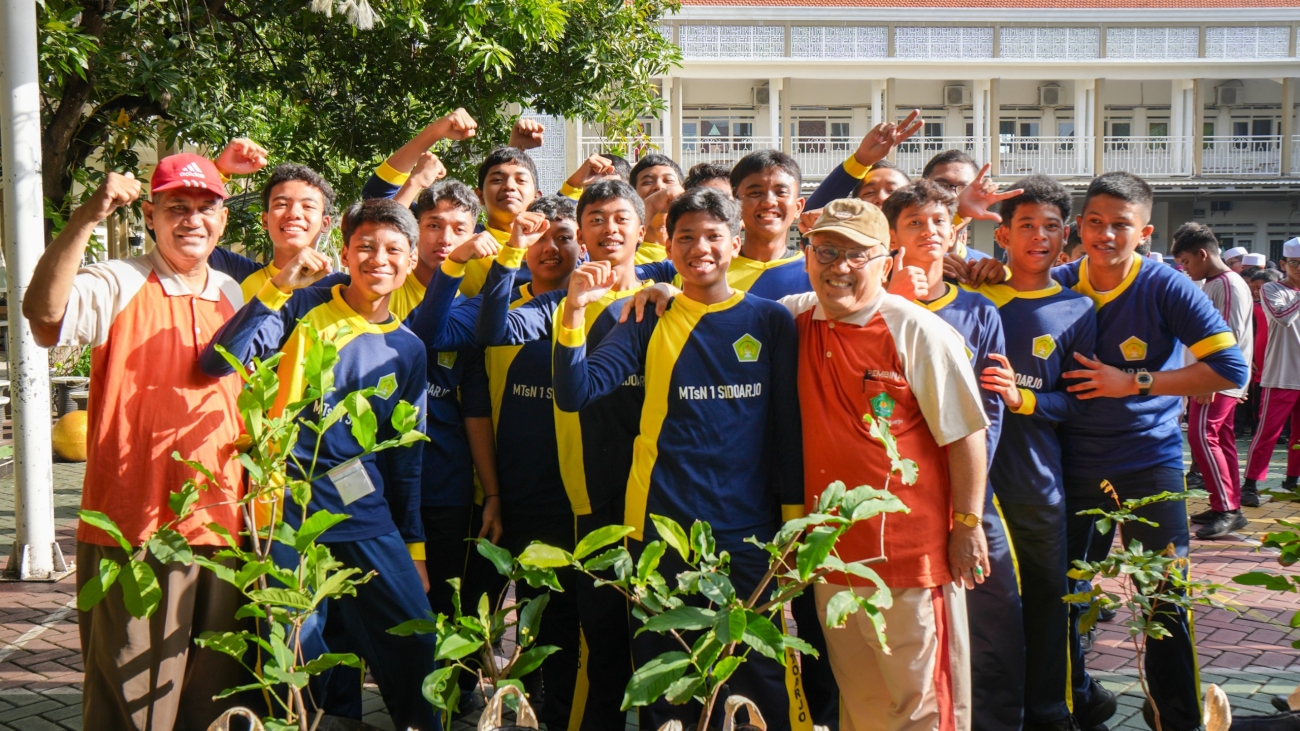 1juta-pohon-2026-4